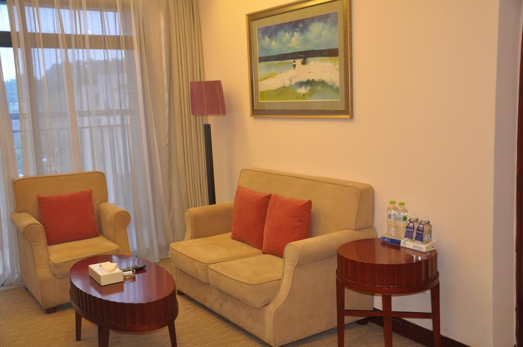 Starway Hotel Silver Zhuhai Room photo